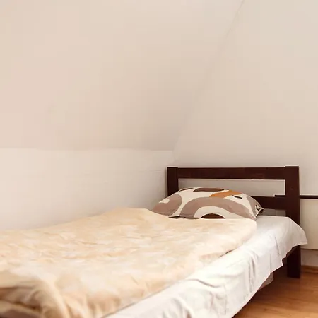 Srce Kozare 別荘 プリイェドル