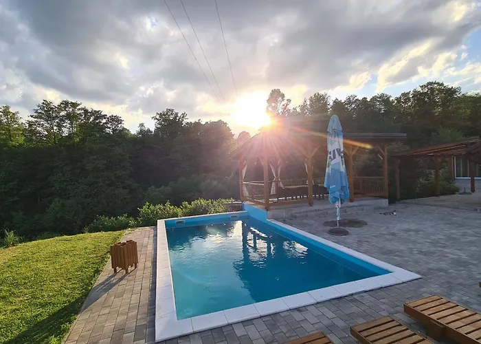 بيت للعطل Srce Kozare